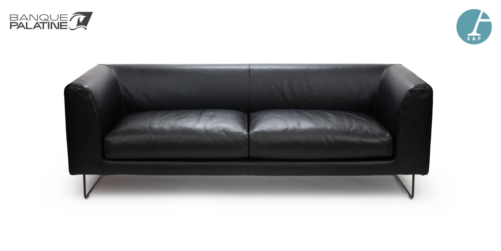 Null Sofa aus schwarzem Leder, Metallgestell.Edition CAPPELINI Design.

In gutem&hellip;