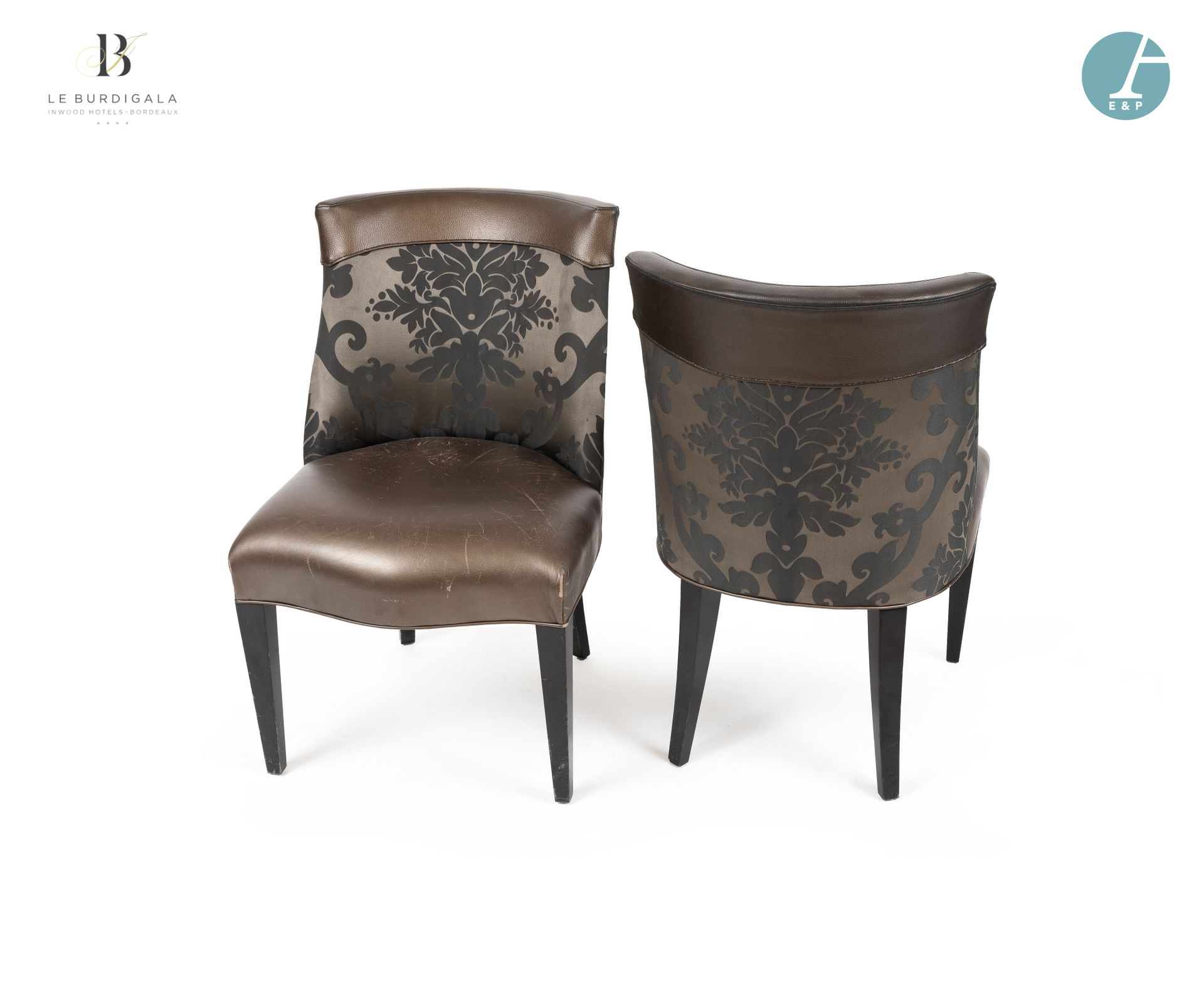 Null 从波尔多的4*酒店Burdigala出发



一套6把椅子，贡多拉椅背，巧克力色仿皮座椅，类似锦缎的织物椅背。

高：85厘米 - 宽：55厘米 -&hellip;