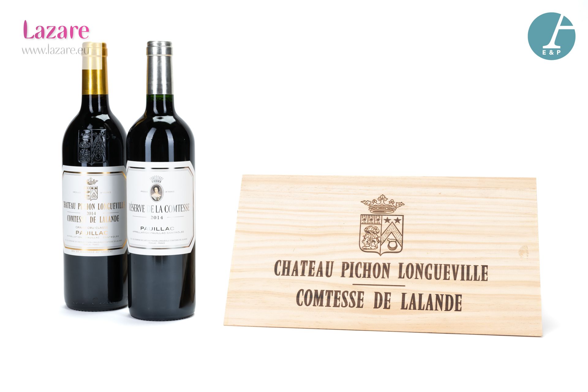 En provenance directe du château Lot of two bottles in an original wooden case i&hellip;