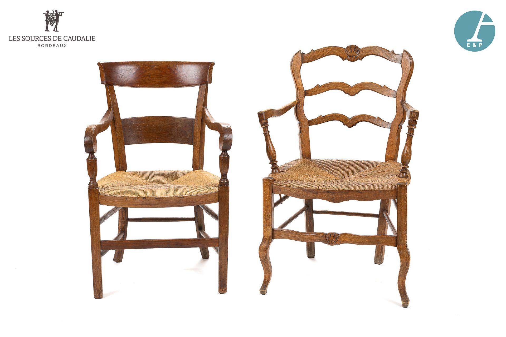 Null Zwei Sessel aus Naturholz, Sitzfläche aus Stroh.

Unterschiedliche Modelle.&hellip;