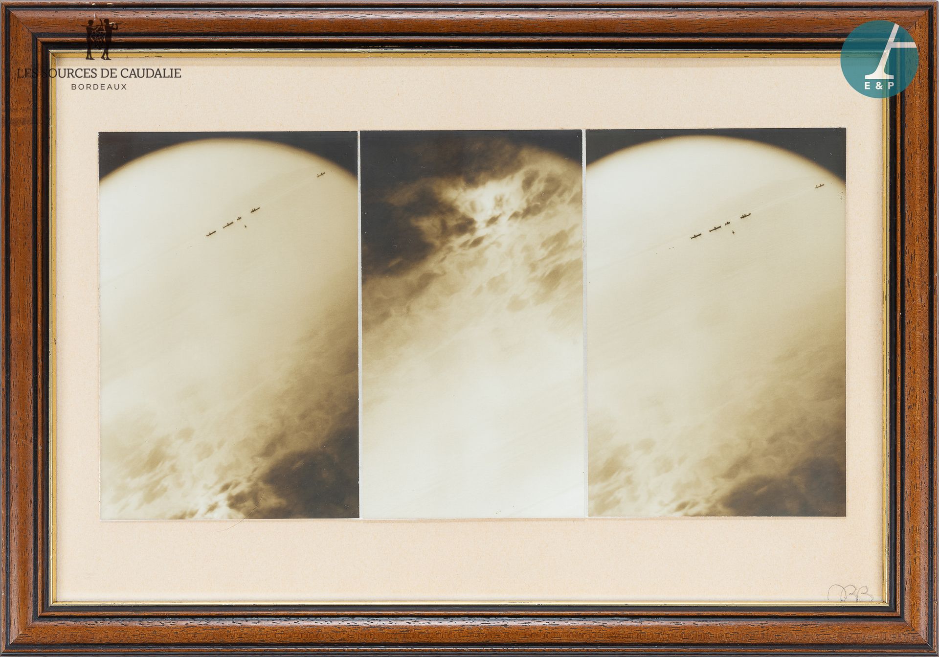 Null 来自1号房间的 "L'Etiquette"。

三幅银质摄影版画 "Barques sur la mer"，右下方有DBB的签名。有框。

视线：20&hellip;