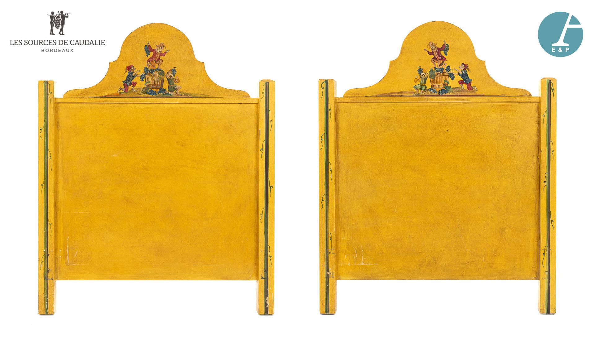 Null 从10号房间 "Les Acabailles "开始

一对黄漆木质床头板，上面装饰着猴子。

高：123厘米 - 宽：100厘米（每个床头板）。
