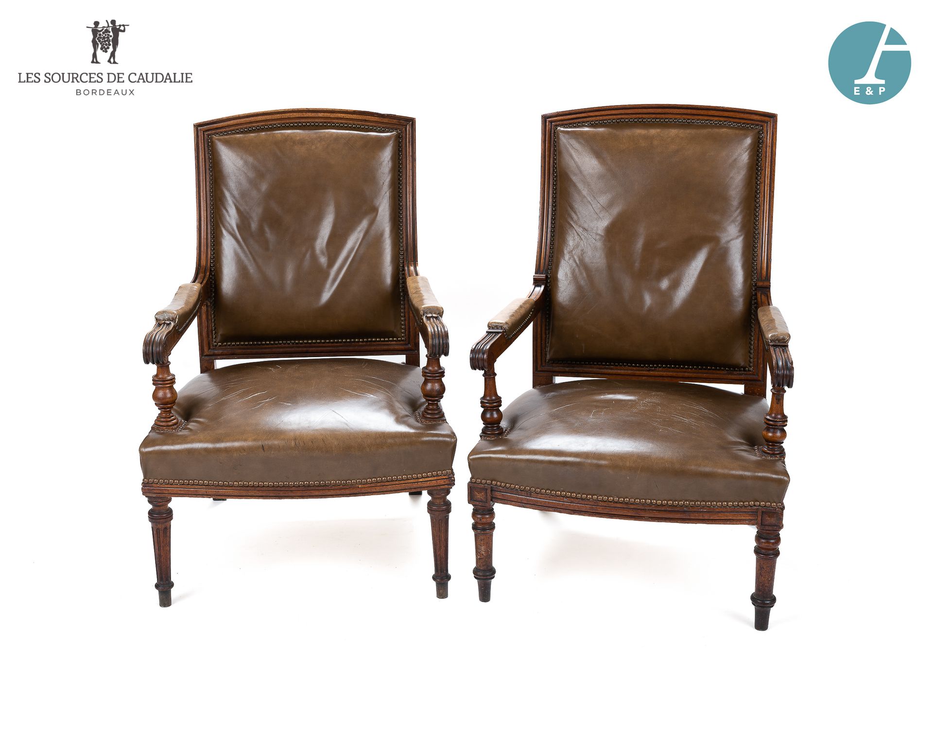 Null From the lobby

Pair of molded and carved natural wood armchairs, brown cro&hellip;