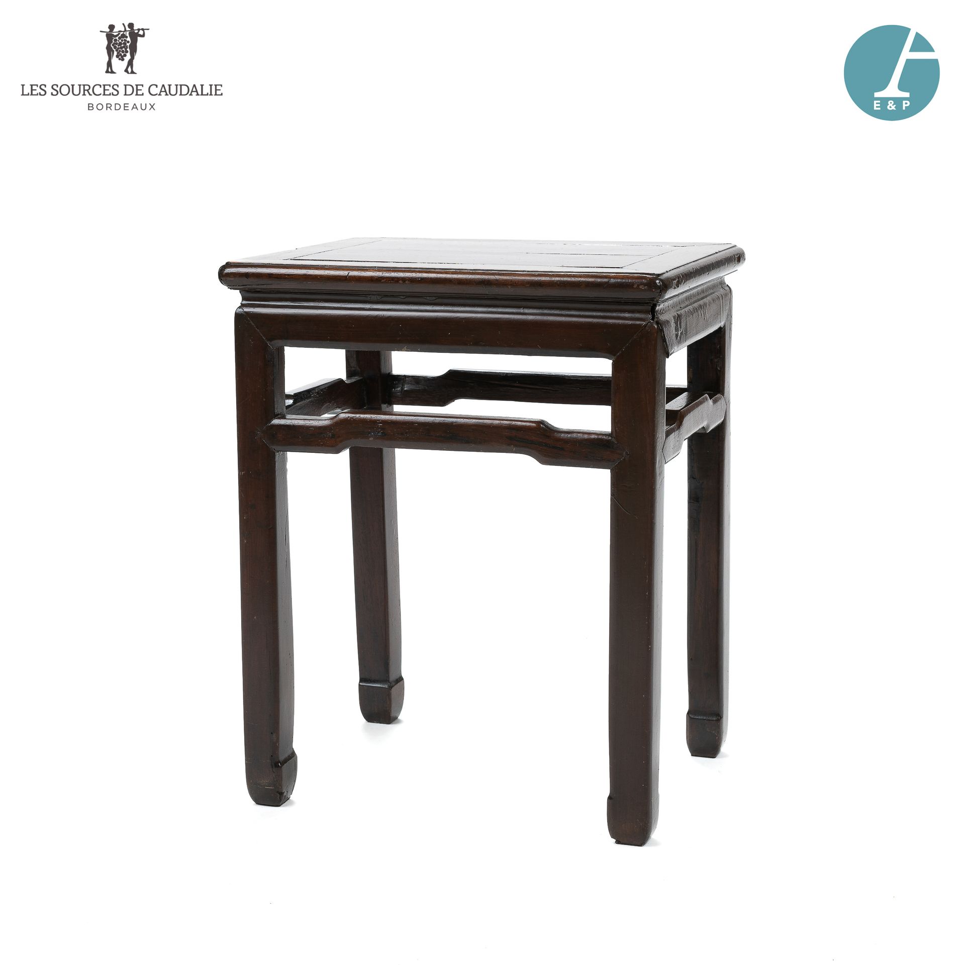 Null From the room n°16 "Les Navigateurs

Mahogany stained wood stool, in the Ch&hellip;