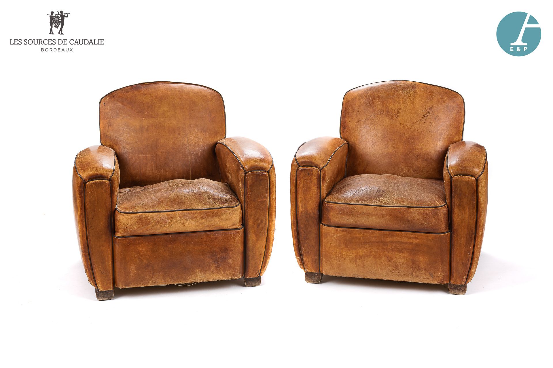 Null From the corridor

Pair of brown leather club chairs

H : 74cm - W : 61cm -&hellip;