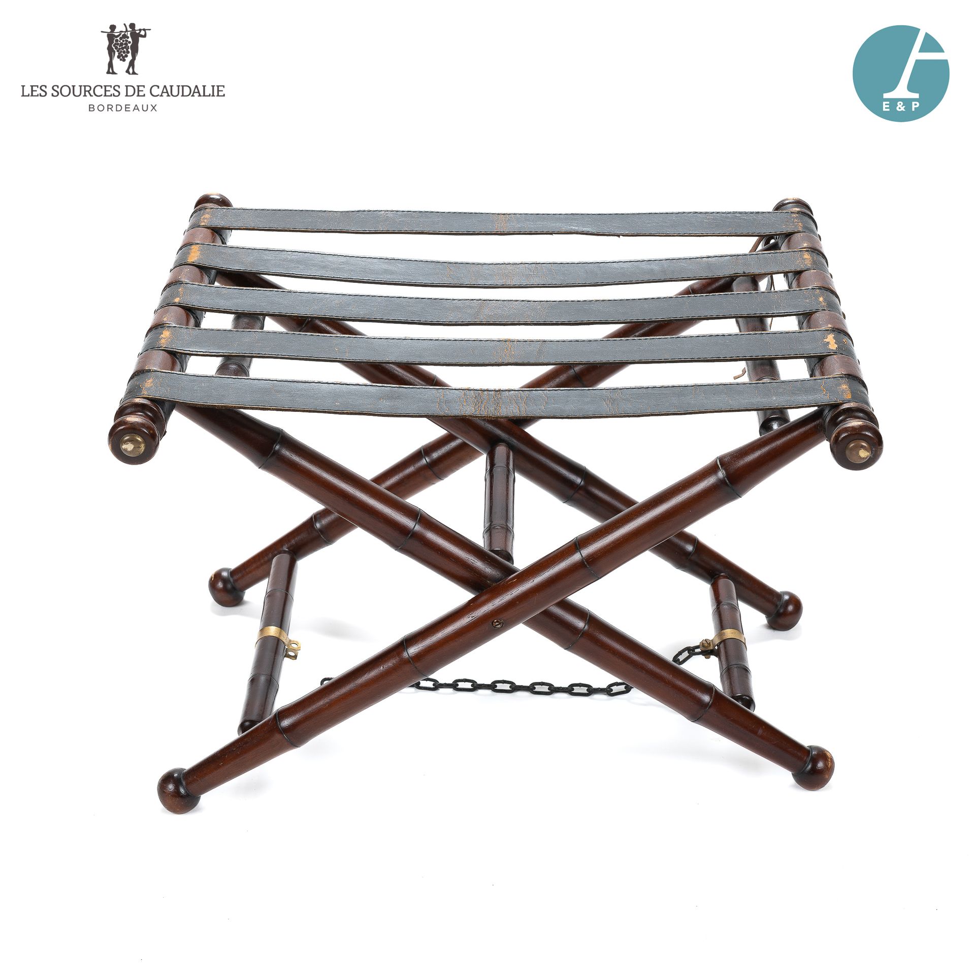 Null From Room n°1 "L'Etiquette

Mahogany stained wood folding luggage rack, bla&hellip;