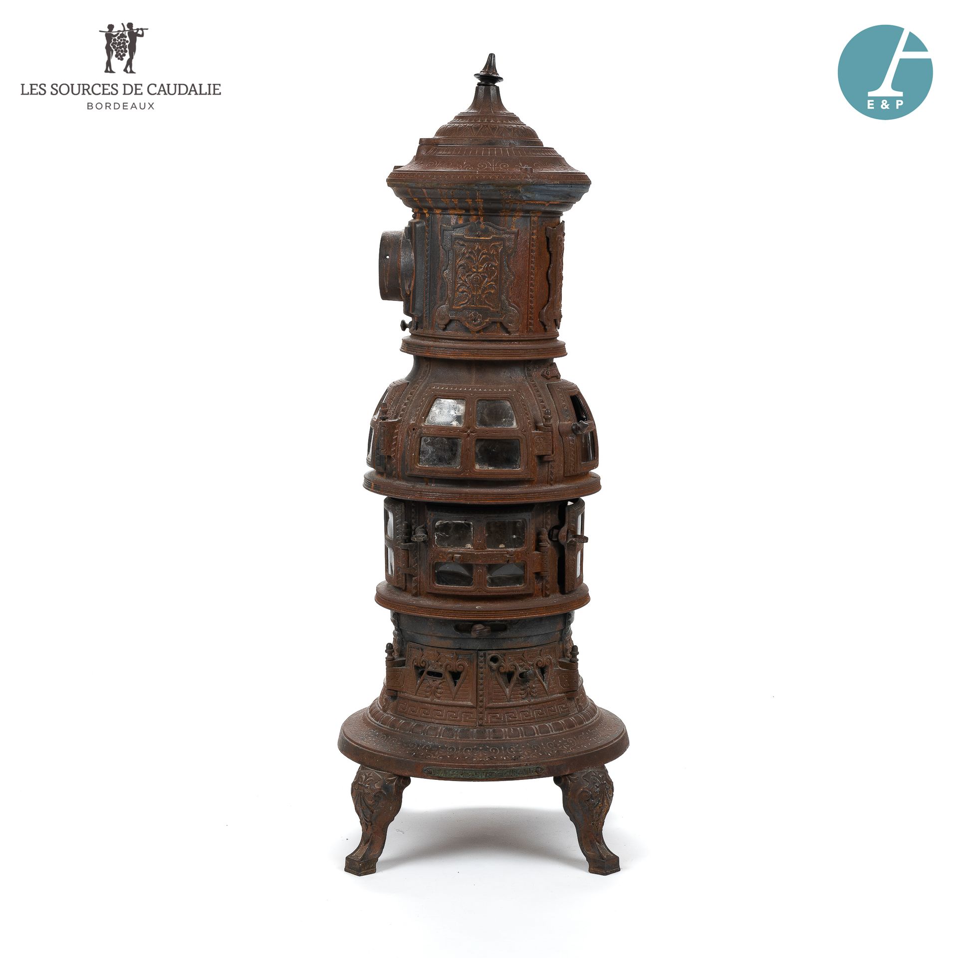 Null From Room n°4 "Les Douelles

Four-stage cast iron stove with geometric and &hellip;