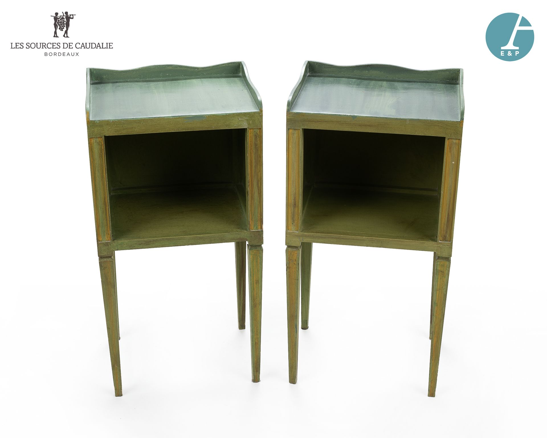 Null From the room n°7 "Le Vigneron

Pair of bedside tables in green lacquered w&hellip;