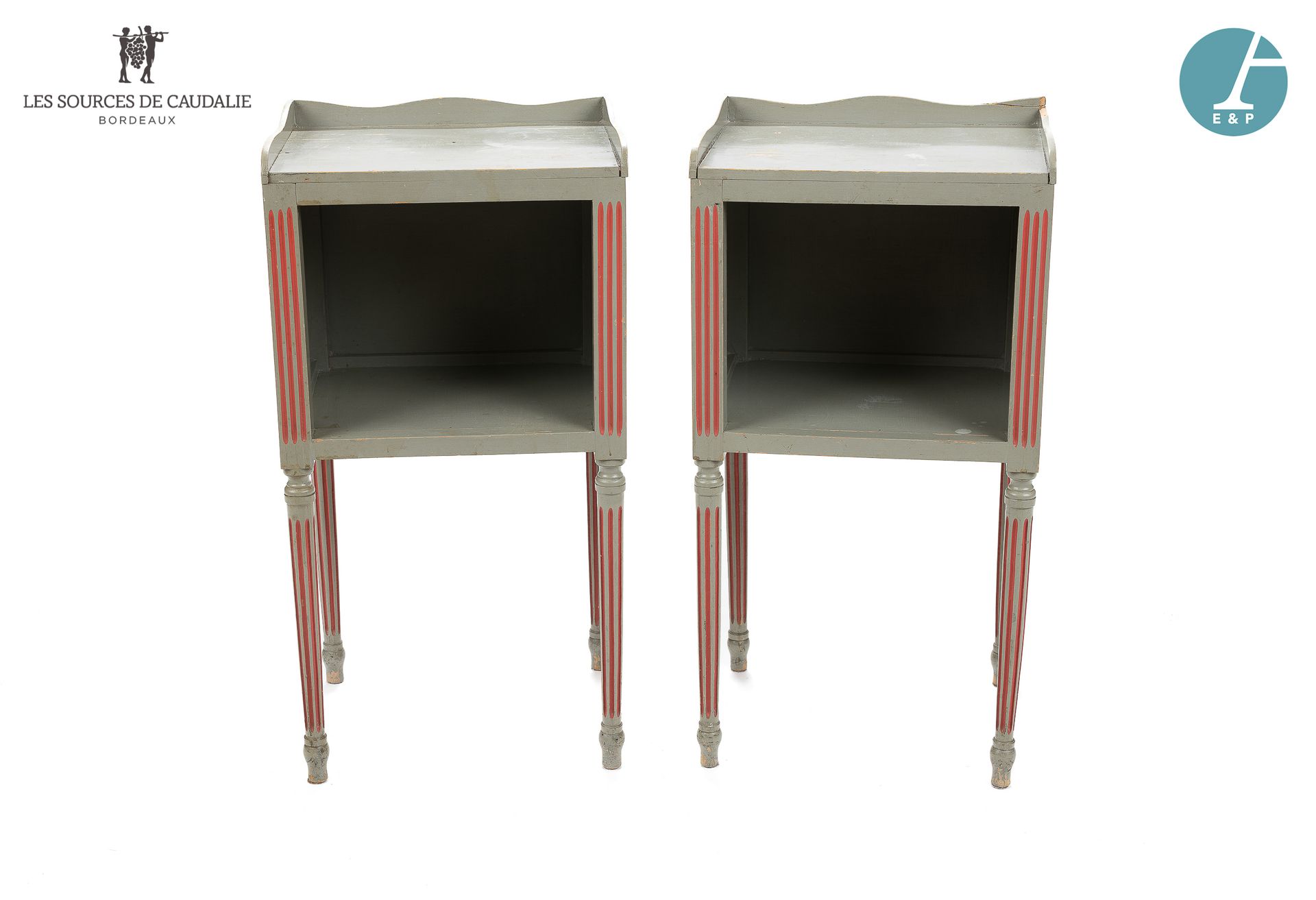 Null From the room n°8 "Le Bouquet

Pair of bedside tables in grey lacquered woo&hellip;