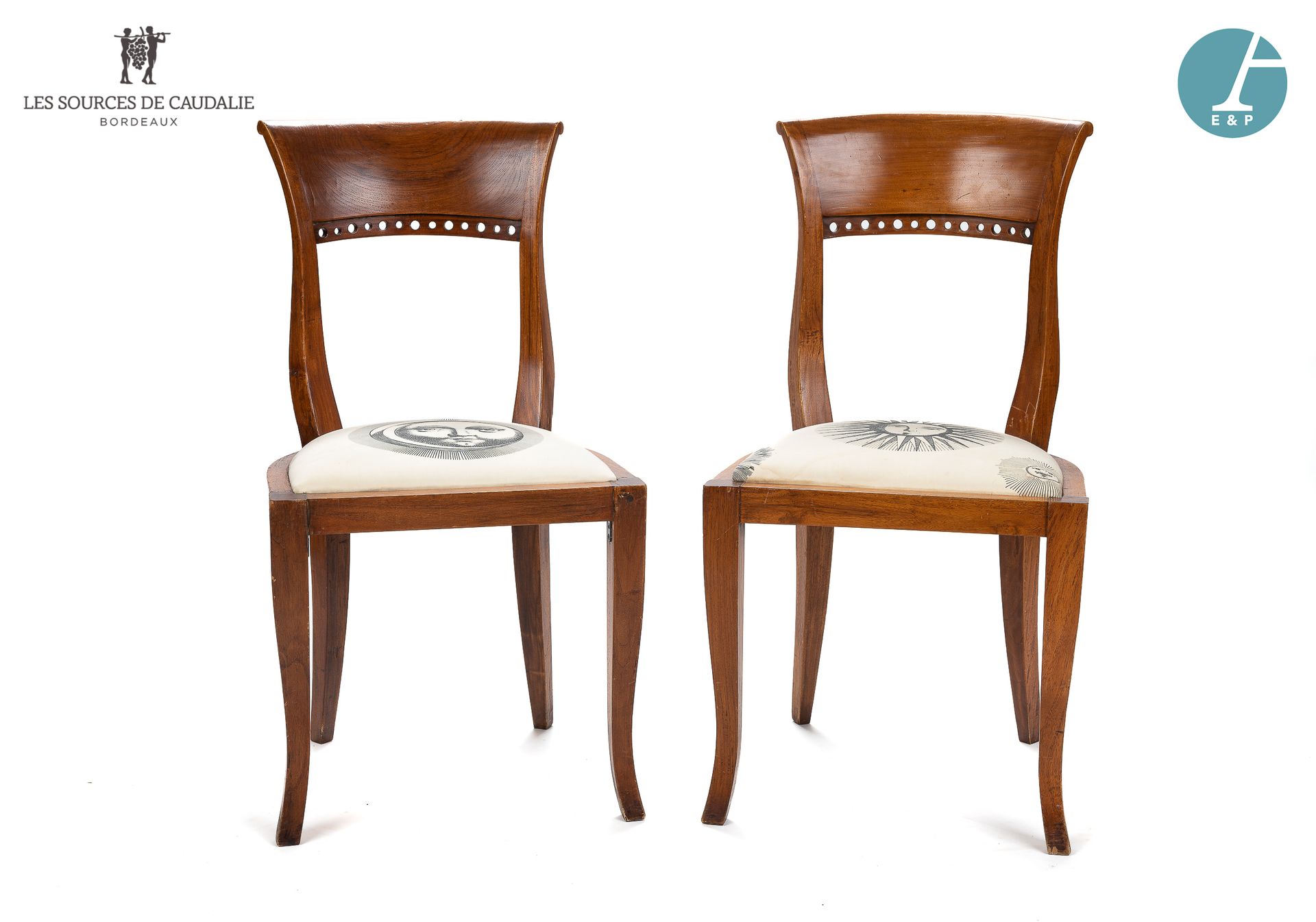 Null From the room n°15 "Le Port de la Lune".

Pair of mahogany chairs, openwork&hellip;