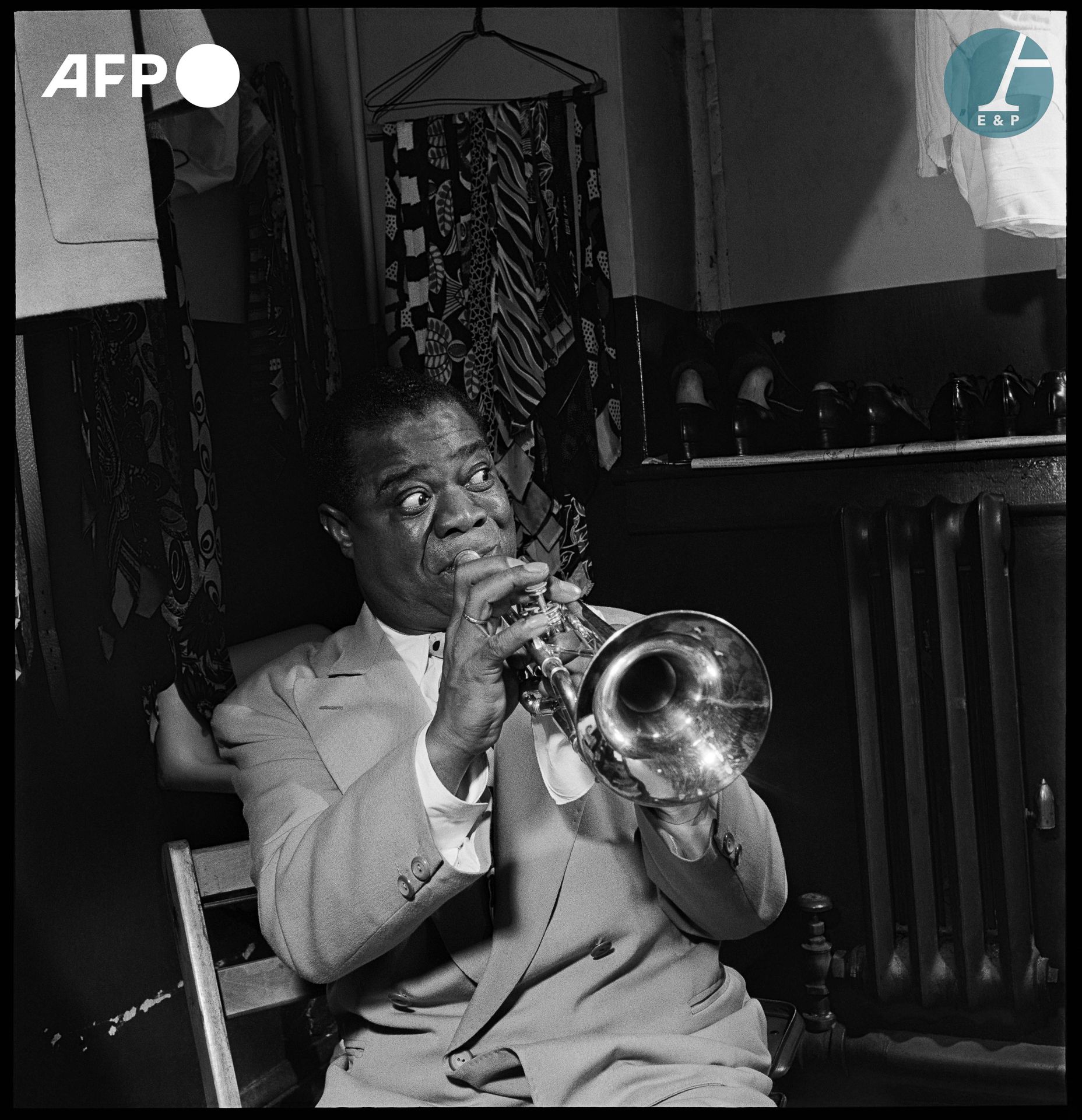 Null 
AFP - Eric SCHWAB




Le jazzman américain Louis Armstrong joue de la trom&hellip;