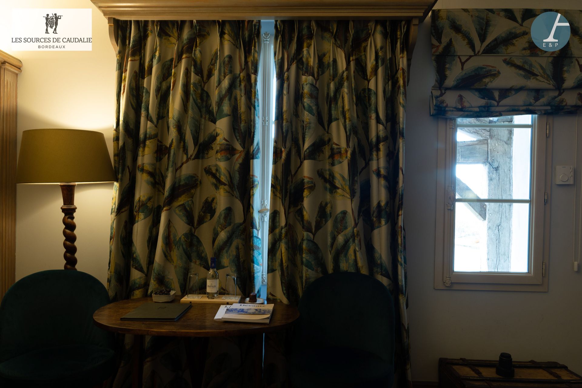 Null 来自Caudalie "Azul "来源的28号房间（Maison du Lièvre）。
一套窗帘包括:
一副窗帘
昏暗的窗帘 高：223厘米 - &hellip;