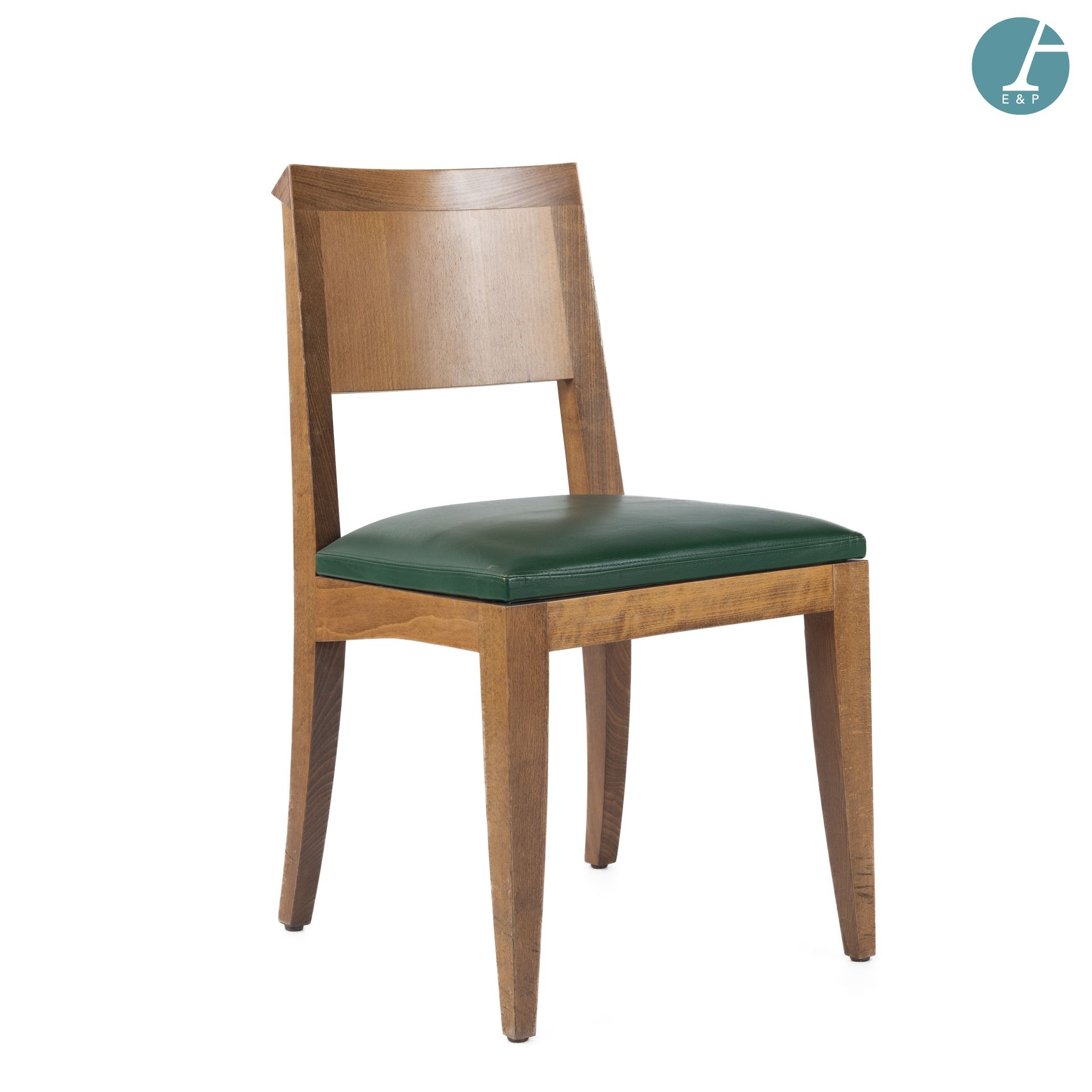 Null Christian LIAIGRE (1943- 2020)
Une chaise
En bois teinté, tapissées de cuir&hellip;