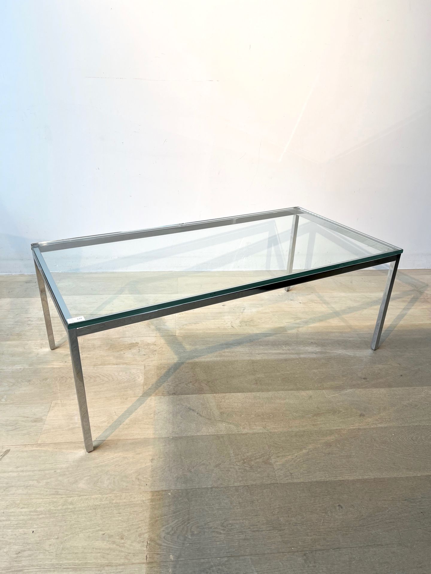 Null Florence Knoll, chrome steel and glass coffee table (1 chip) (115x58x42ht)