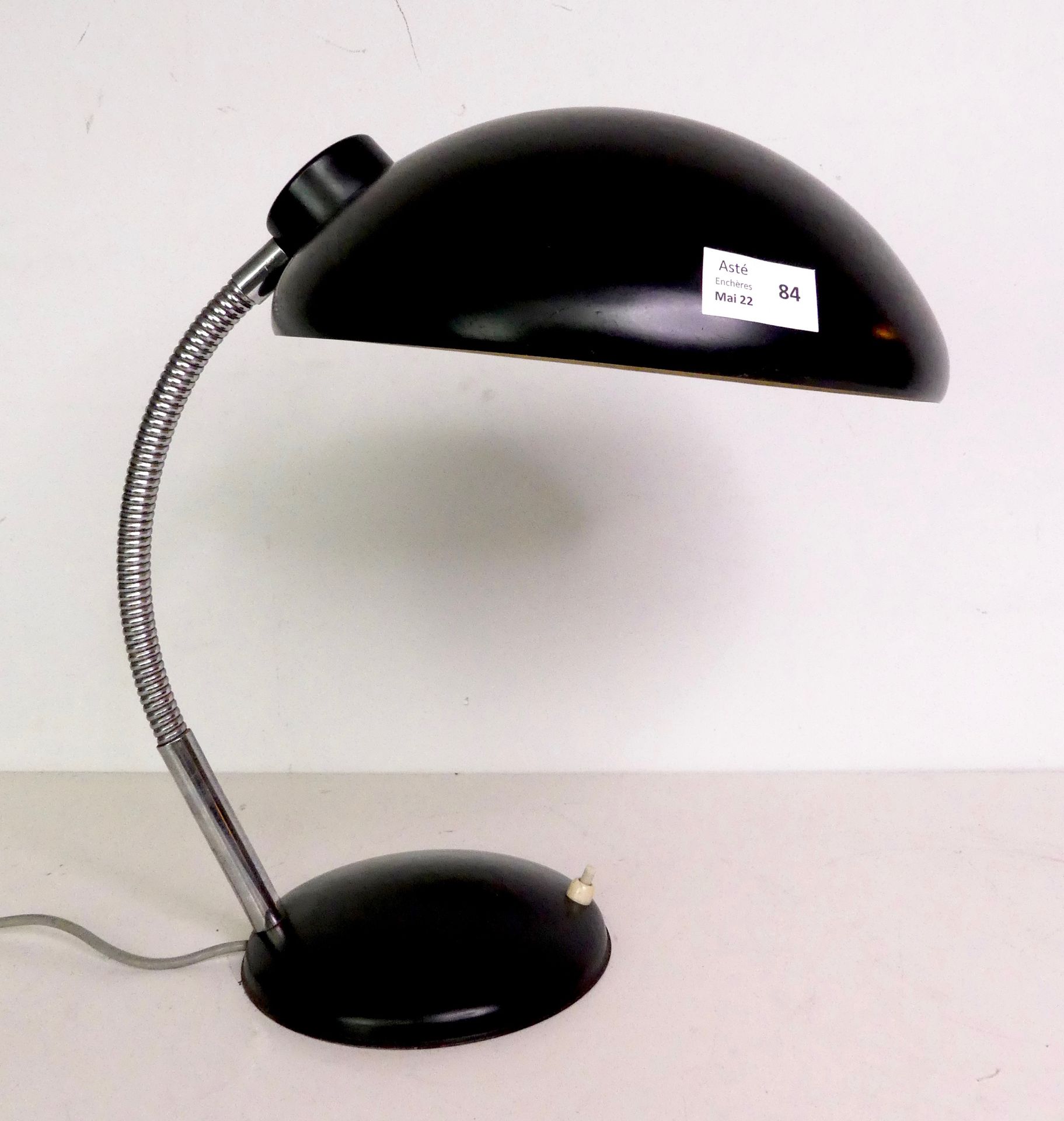 Null Lampe de bureau art déco en tôle laquée noire (H: 20 cm)