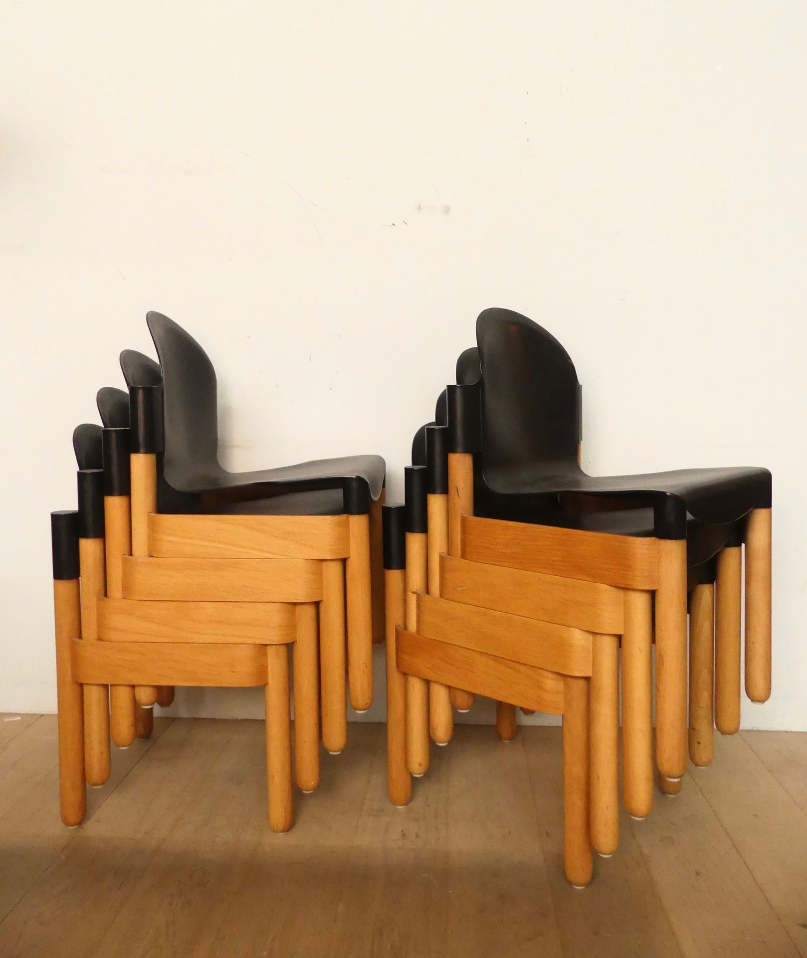 Null Thonet by Gerd Lange suite of 8 chairs in very good condition