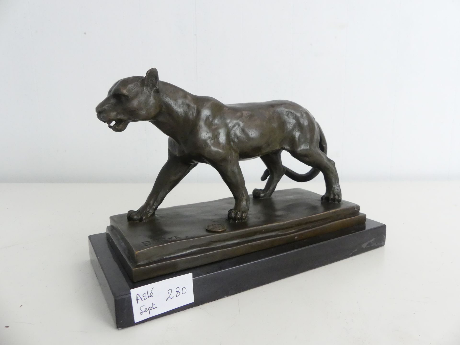 Null Antoine Louis BARYE (1796-1875), Lioness in bronze on a black marble base (&hellip;
