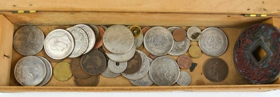 Null A quantity of coins, and a Chinese tsuba.