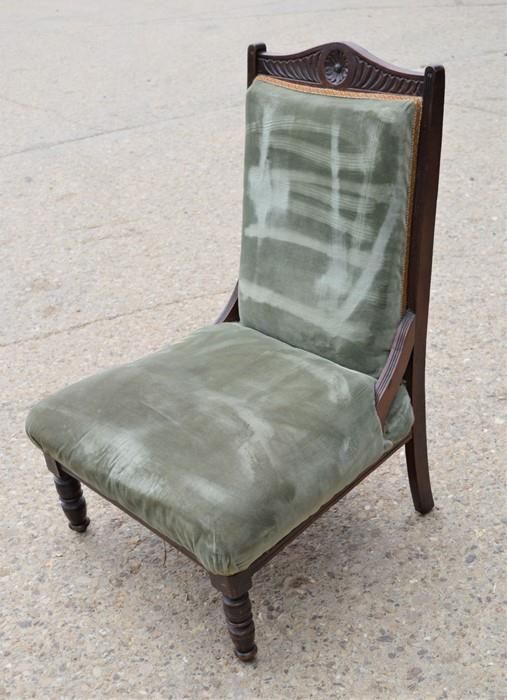 Null A Victorian nursing upholstered in green upholstery