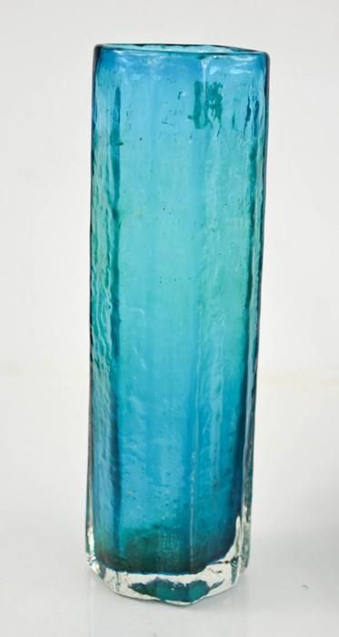 Null A Whitefriars style mid-century blue vase, 17½cm.