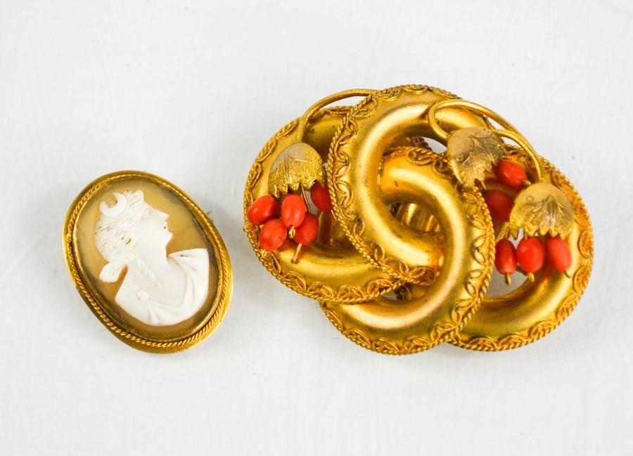 Null A Victorian pinchbeck and coral brooch, together with a gilt metal cameo br&hellip;