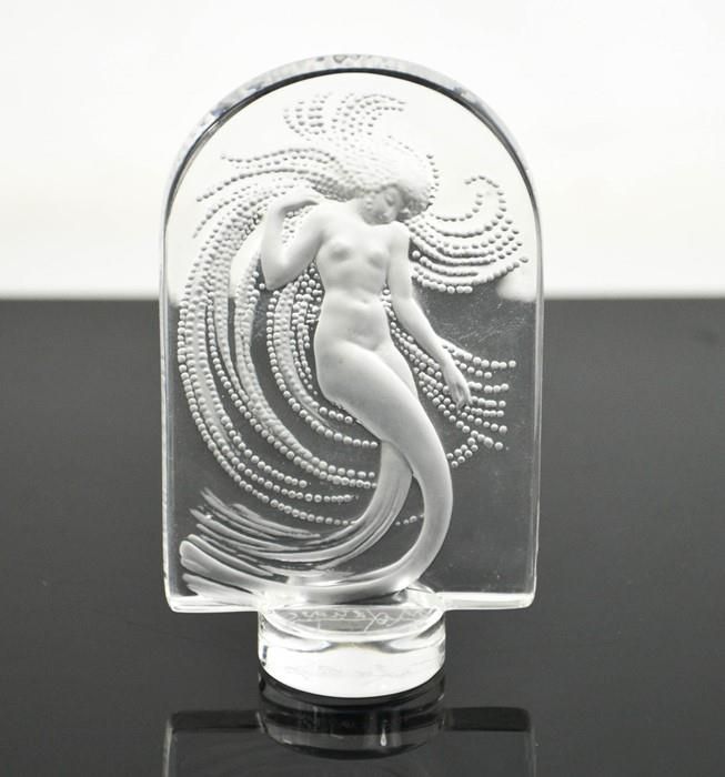 Null Presse-papiers Art nouveau sirène de Lalique, signé à la base Marie-Claude &hellip;