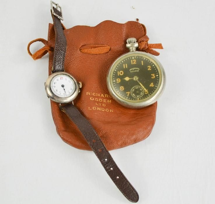 Null Une montre-bracelet des années 1930 à boîtier en argent avec cadran arabe e&hellip;