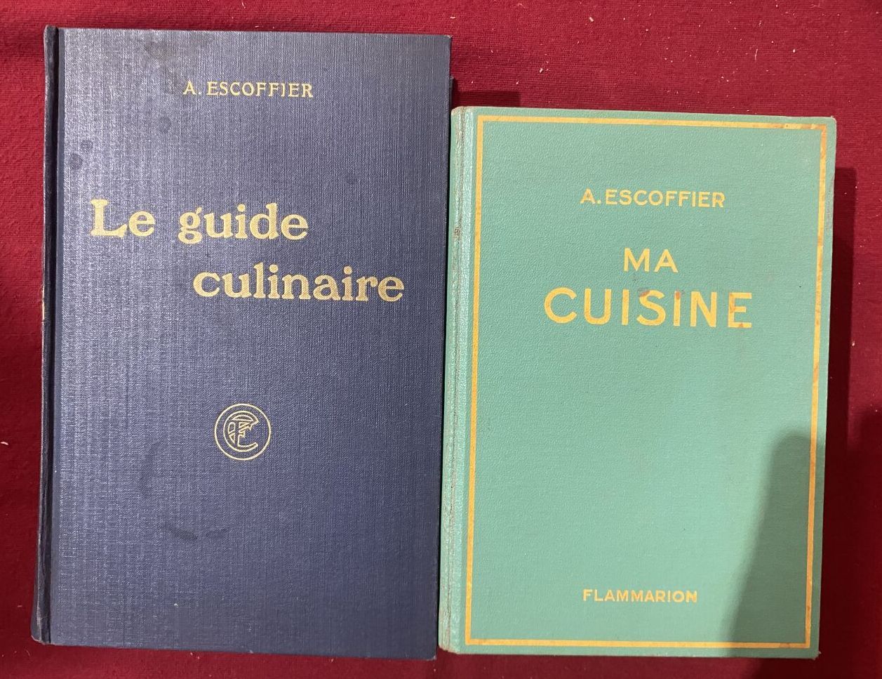 Null 奥古斯特-埃斯科菲尔。 
马家菜。2500道菜谱。 
巴黎，Flammarion，1934年，8开本，全纸板装订。
第一版。
 该书由同一作者加入，"&hellip;