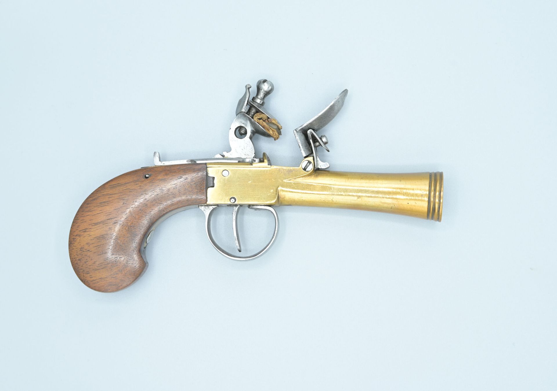 Null Flintlock and scotch handgun. Bronze carcass and tromblonné barrel. Rear sa&hellip;