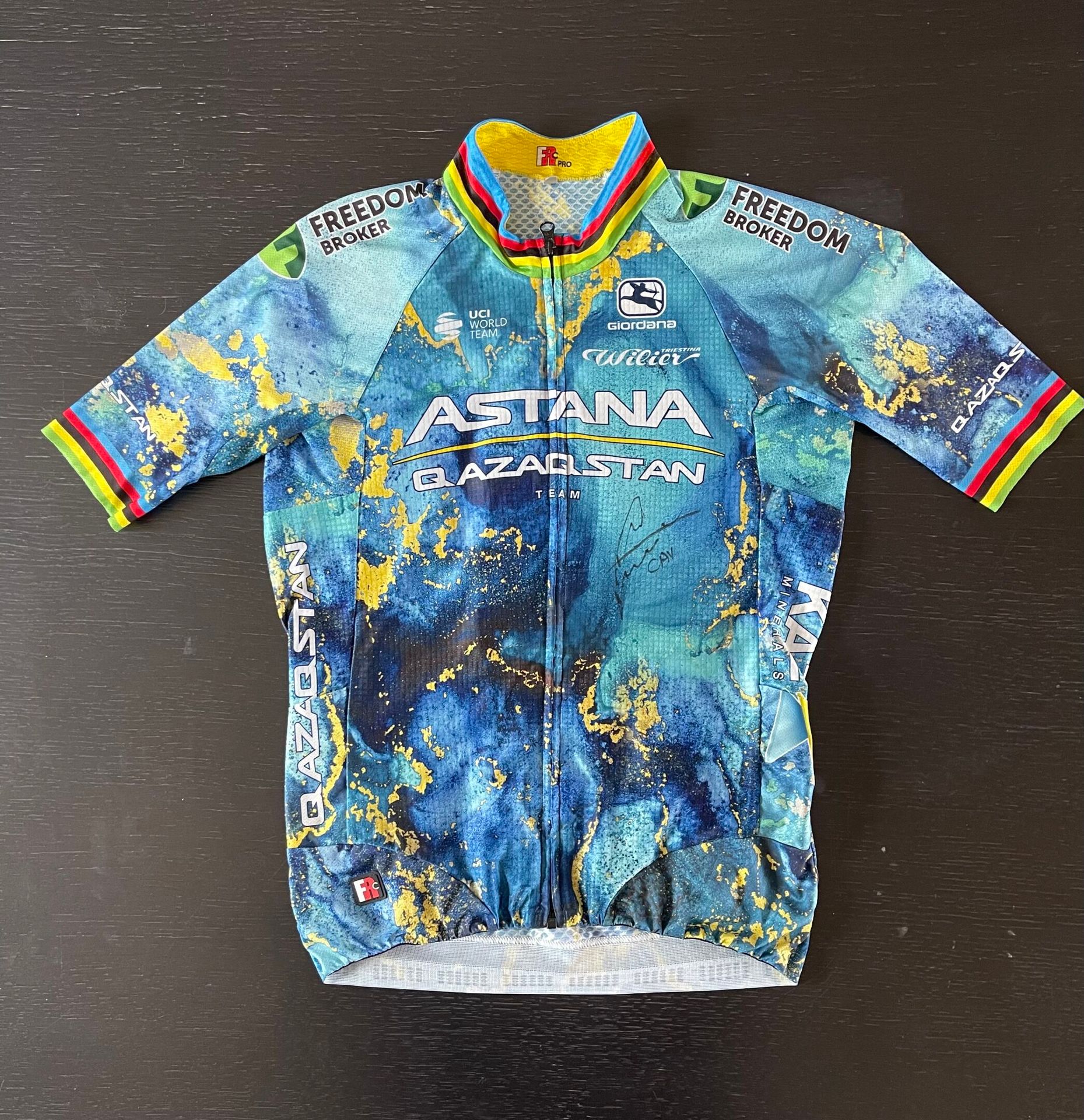 Null Official 2024 jersey worn by Mark Cavendish of the Astana team

Provenance &hellip;