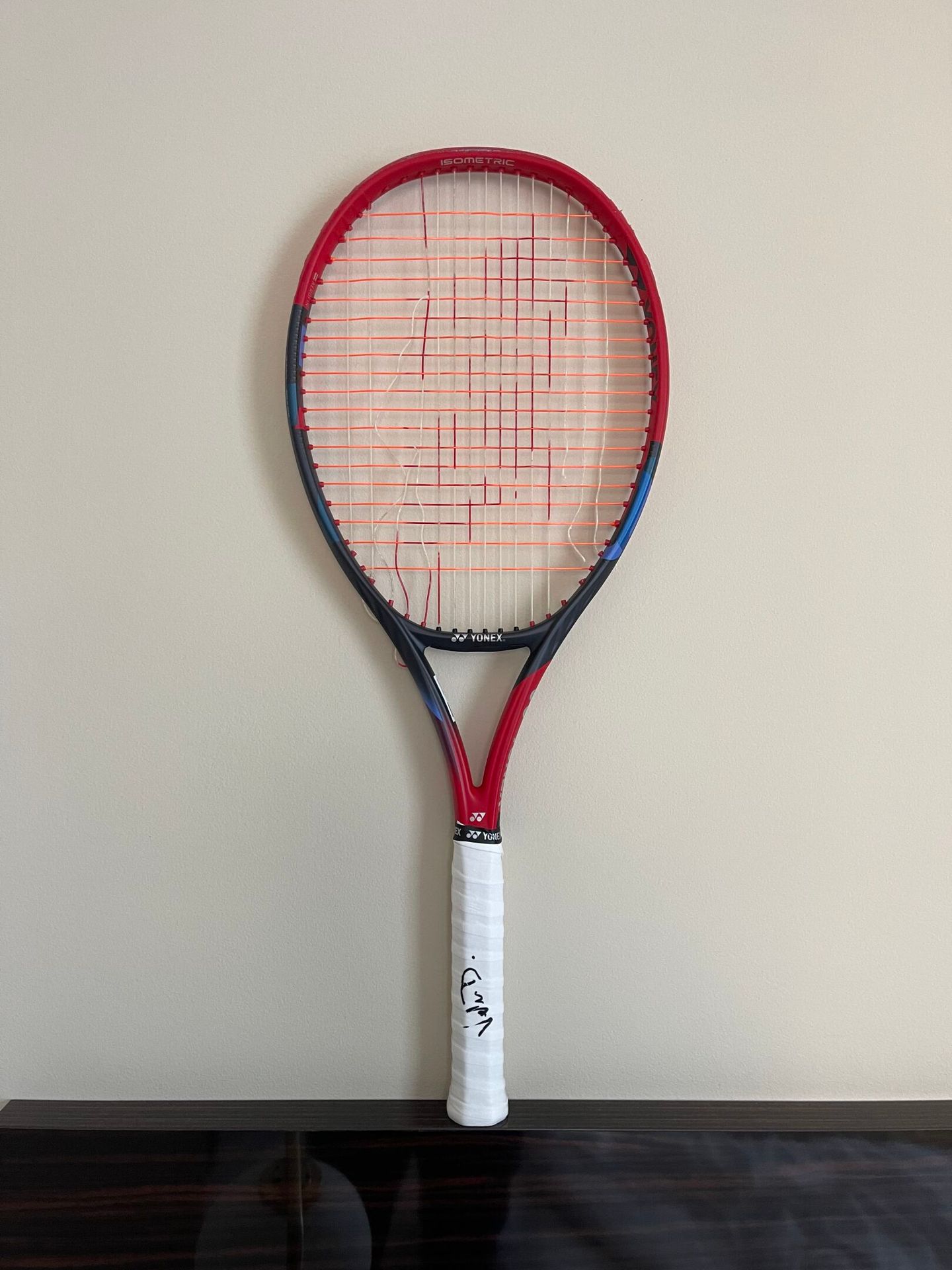 Null Yonex racket played and autographed by Donna Vekic

Note: 
- World number 1&hellip;