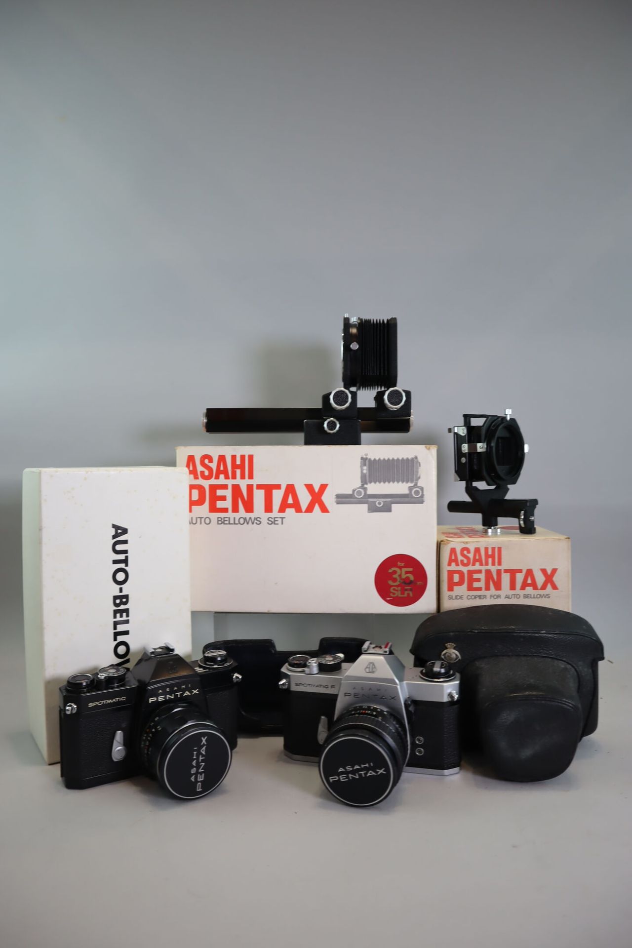 Null Asahi Pentax. Appareil photo modèle Spotmatic F. Objetcif 1:1.8 / 55
Asahi &hellip;