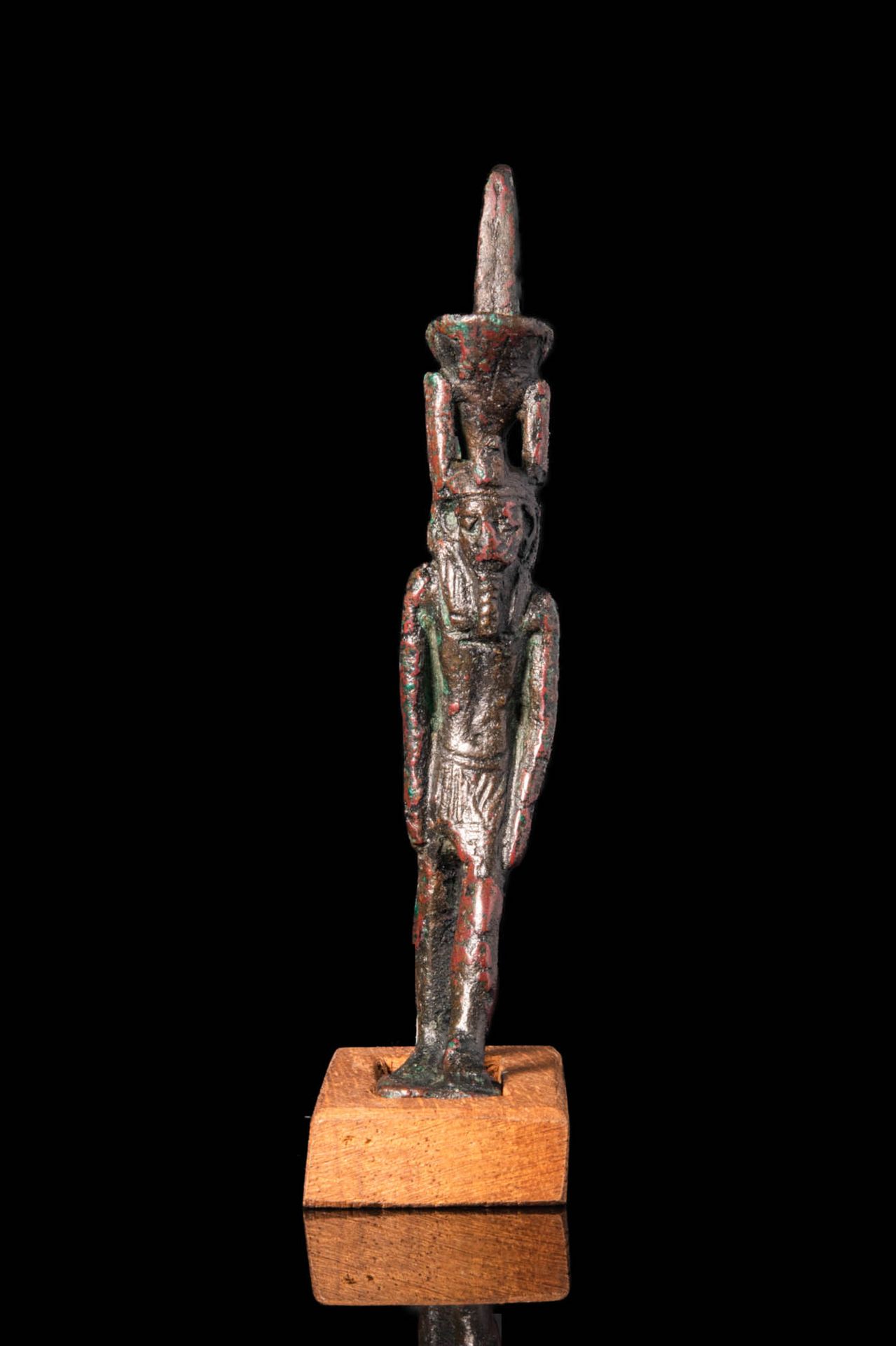 EGYPTIAN STATUETTE OF THE GOD NEFERTEM 托勒密晚期，约公元前 400 - 100 年。公元前 400-100 年。
这是一&hellip;