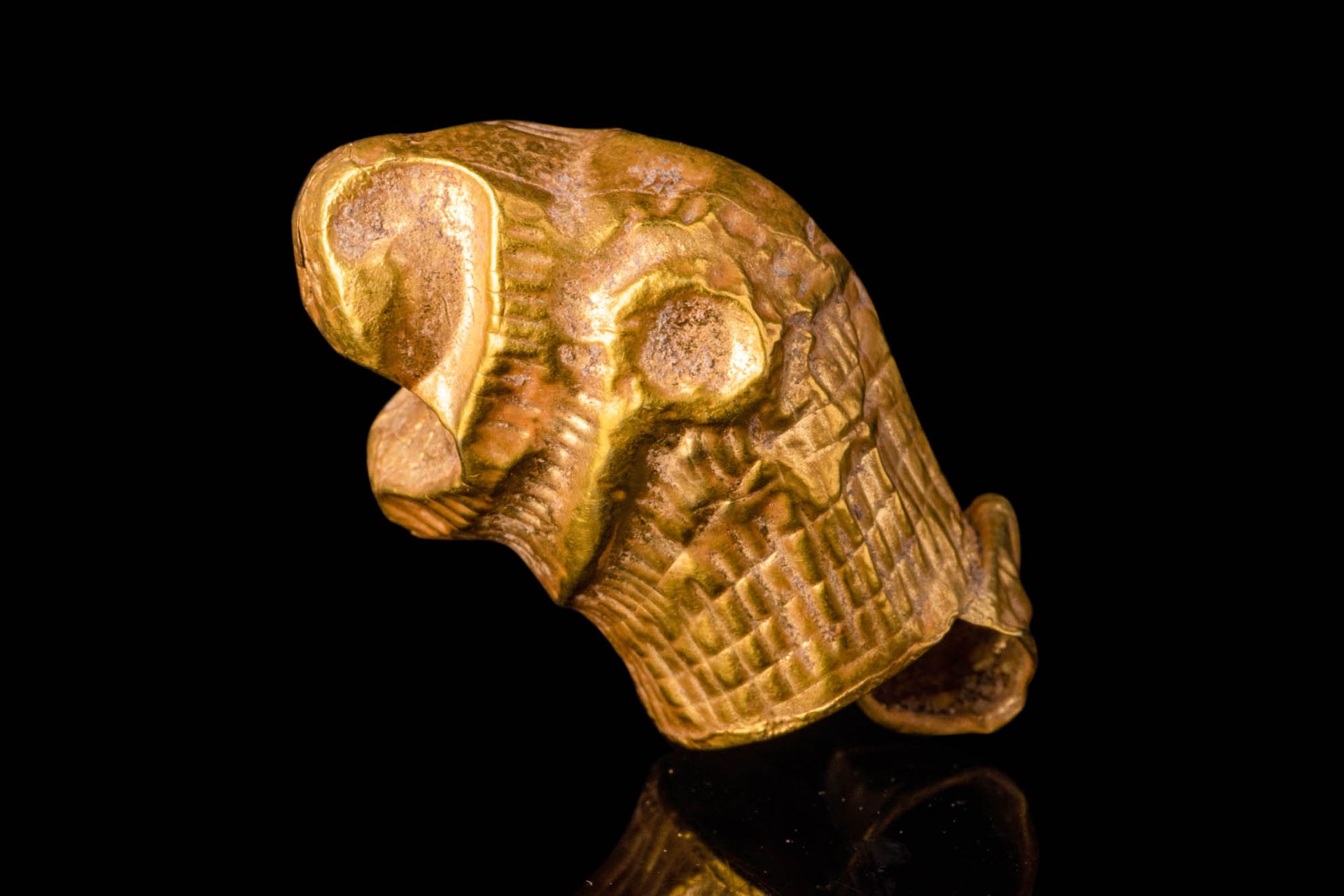 HELLENISTIC GOLD PENDANT LION HEAD SHAPED Ca. 500 - 300 V. CHR.
Hellenistischer &hellip;