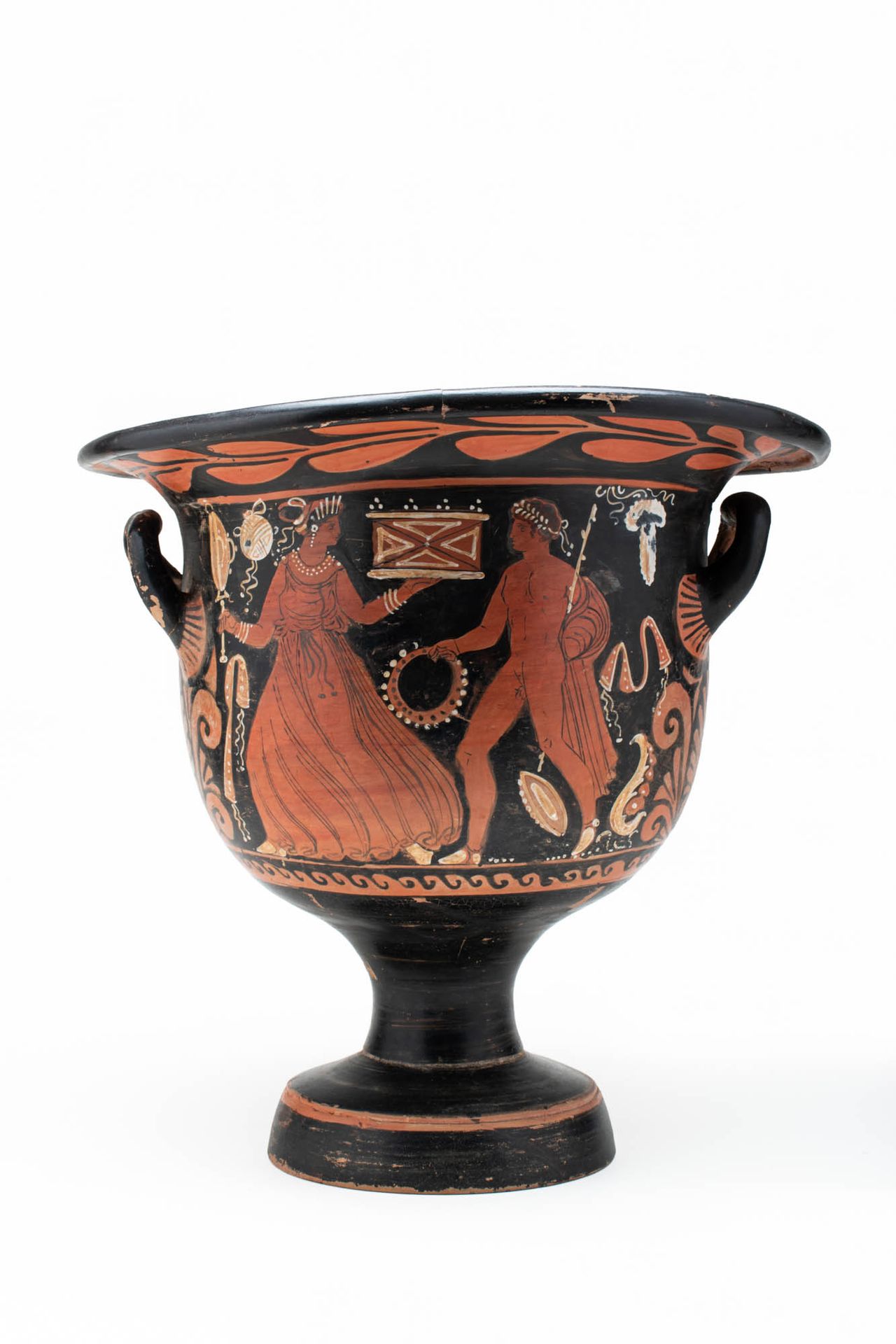 GREEK APULIAN RED-FIGURE BELL KRATER Ca. Late 4th century BC.
A red-figure bell &hellip;