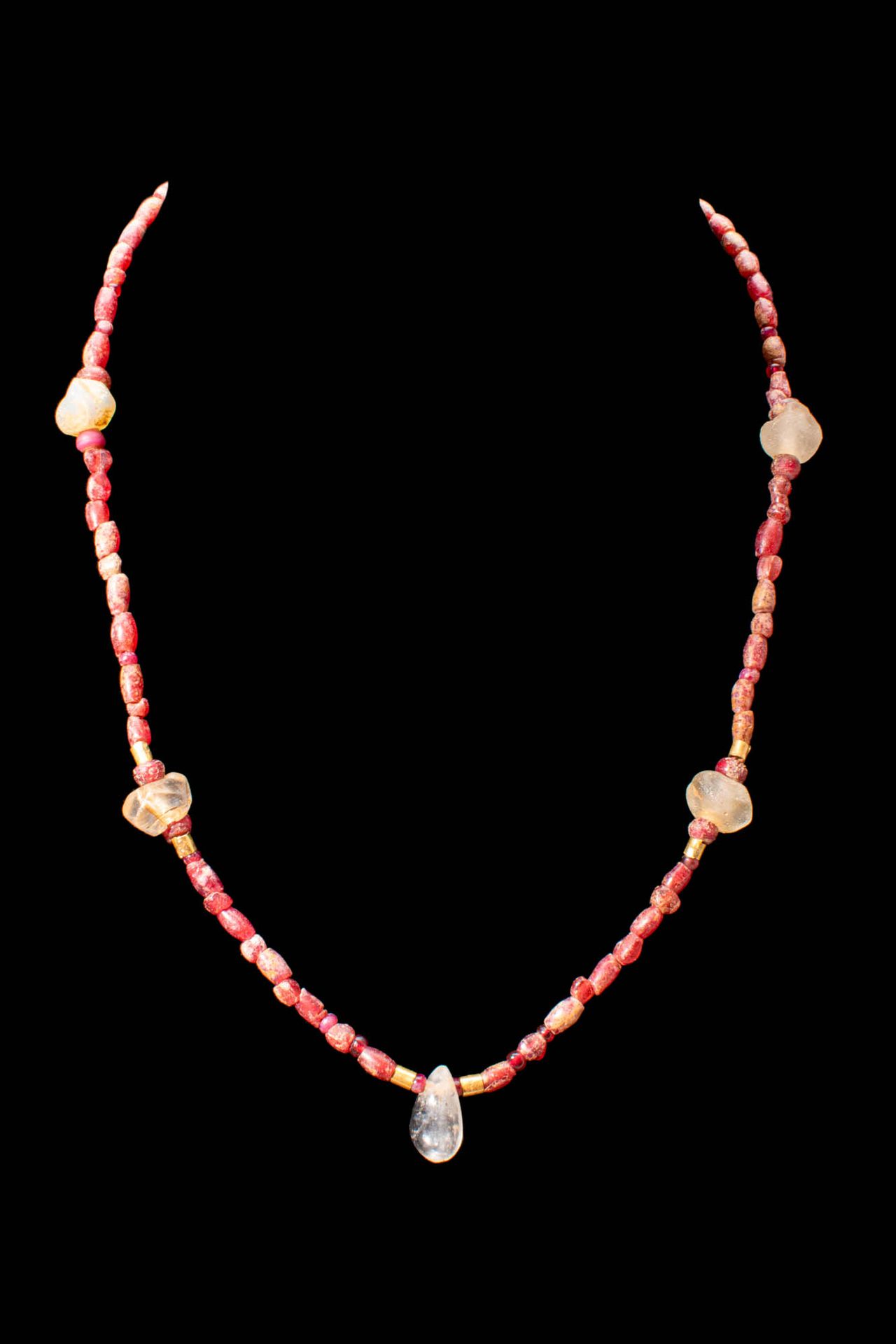 ROMANO-EGYPTIAN CARNELIAN AND ROCK CRYSTAL NECKLACE 托勒密至罗马时期，约公元前 100 年至公元 101 年&hellip;