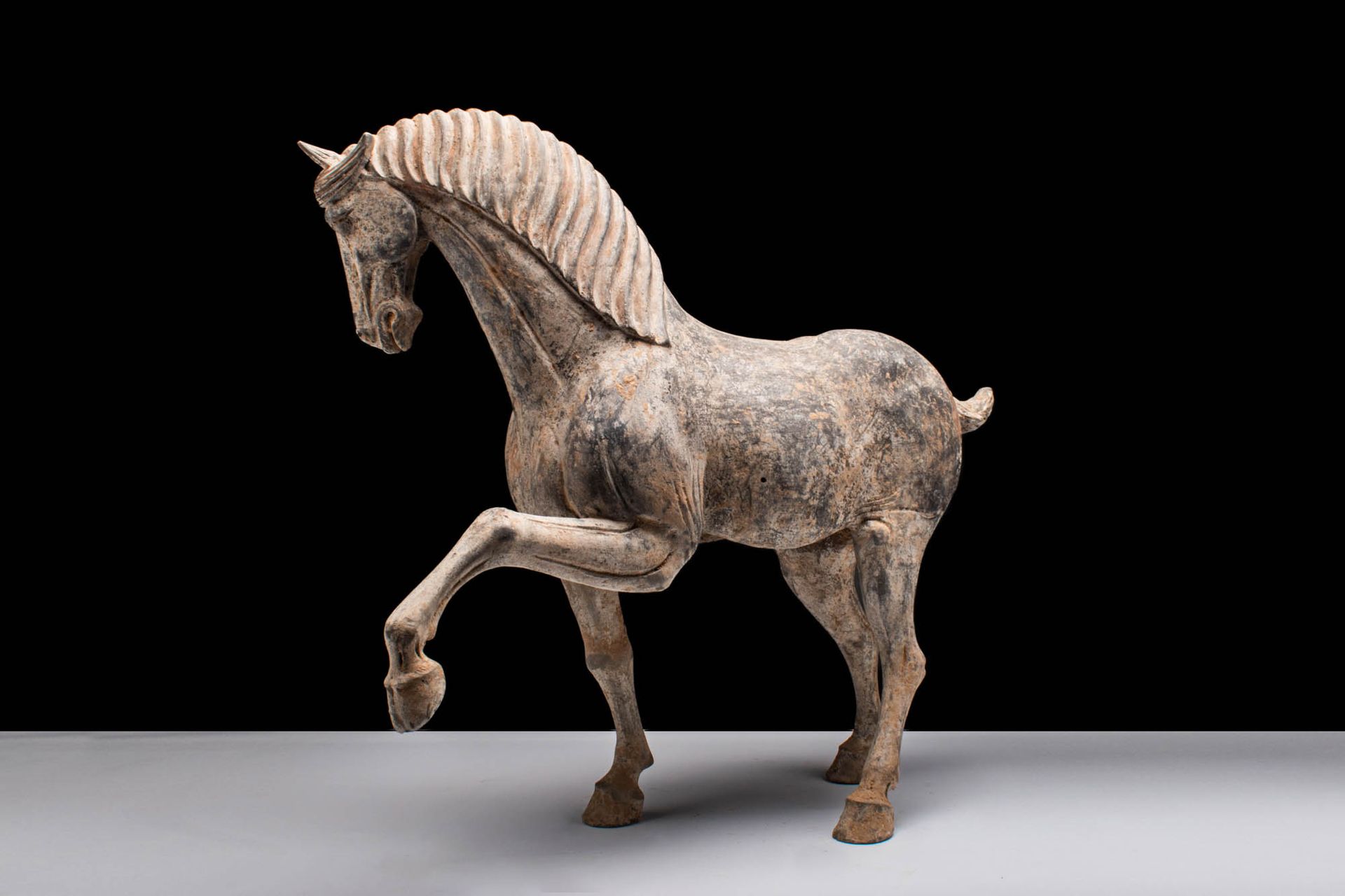 LARGE CHINESE TANG DYNASTY TERRACOTTA PRANCING HORSE - TL TESTED 唐朝，约公元 618 - 90&hellip;