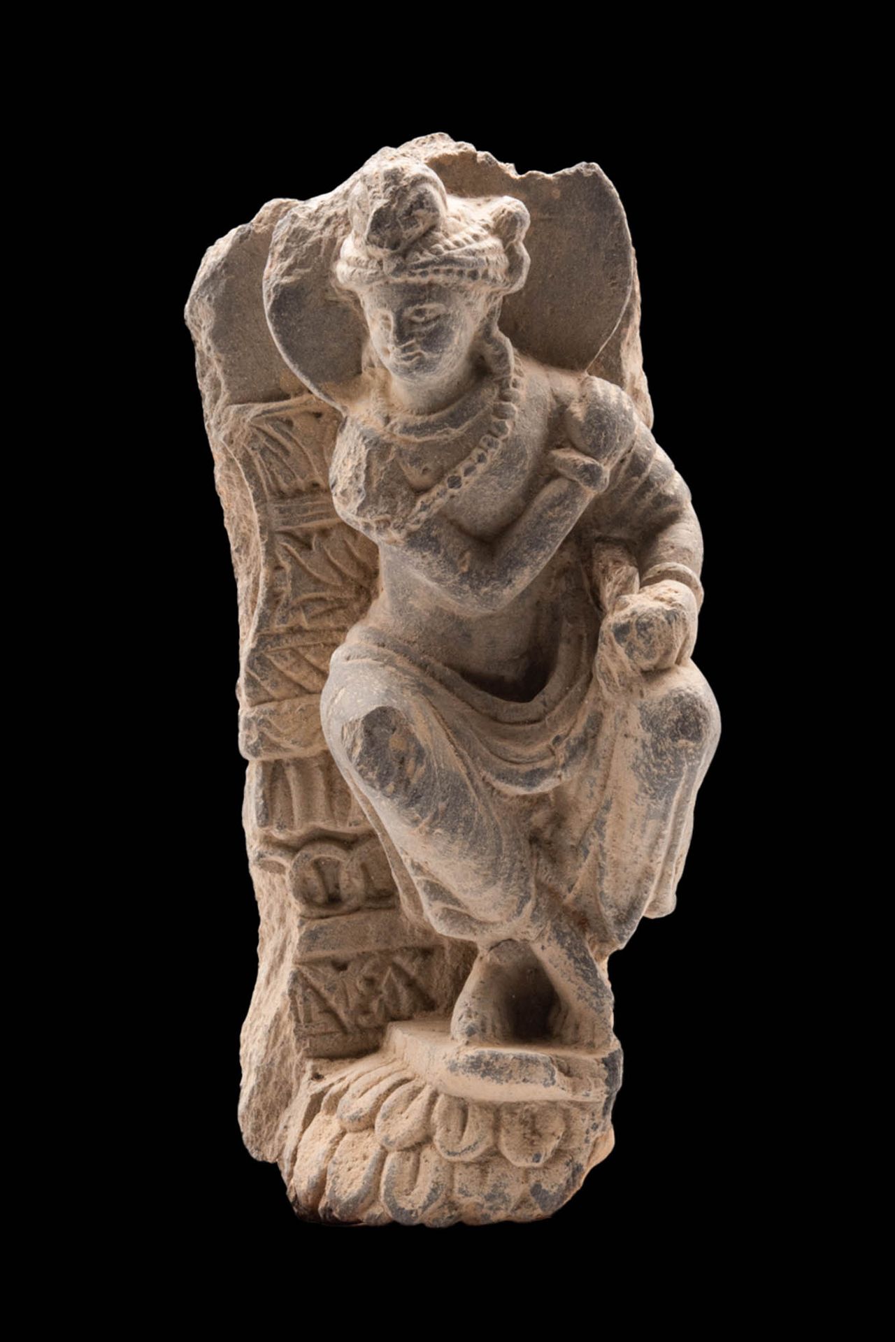 GANDHARAN SCHIST STONE SEATED BODHISATTVA Ca. 200 D.C.
Bodhisattva sentado en pi&hellip;