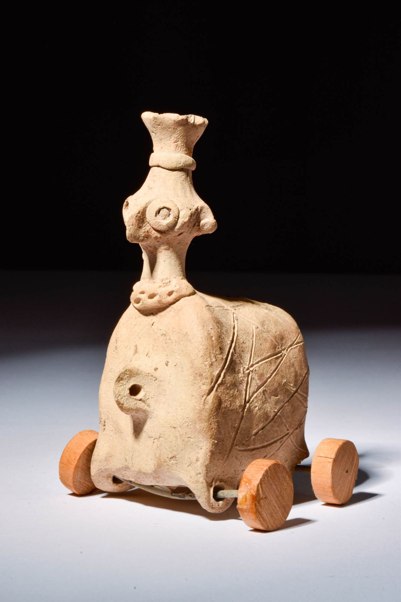 CANAANITE TERRACOTTA SACRED CHARIOT Ca. 3000 - 2000 A.C.
Splendido giocattolo da&hellip;