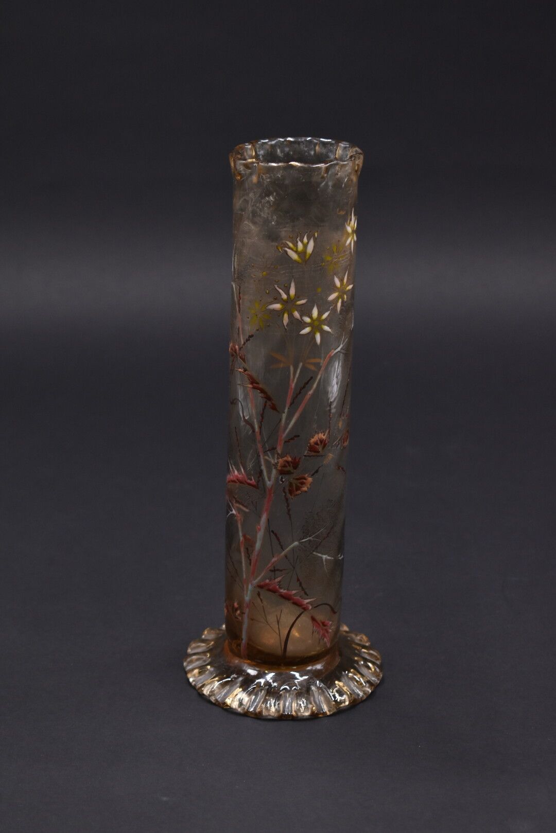 Null Émile GALLE (1864-1904). Vase tubulaire torsadé sur base circulaire modelé &hellip;