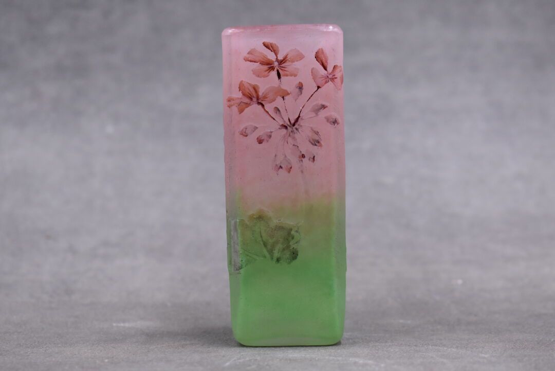 DAUM DAUM. Glass soliflore with enamelled geraniums on a green and pink frosted &hellip;