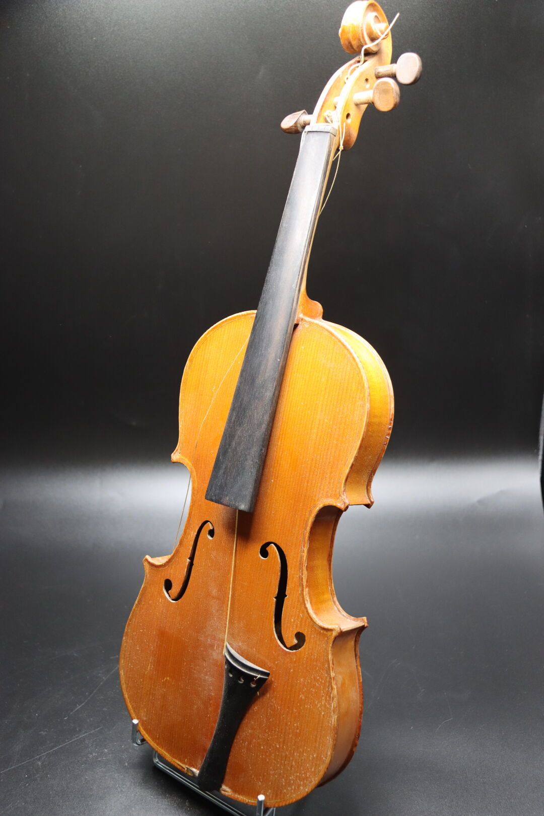 Null Violon Mirecourt XX ème siècle, Longueur du fond 357 mm, diapason 200 mm, l&hellip;