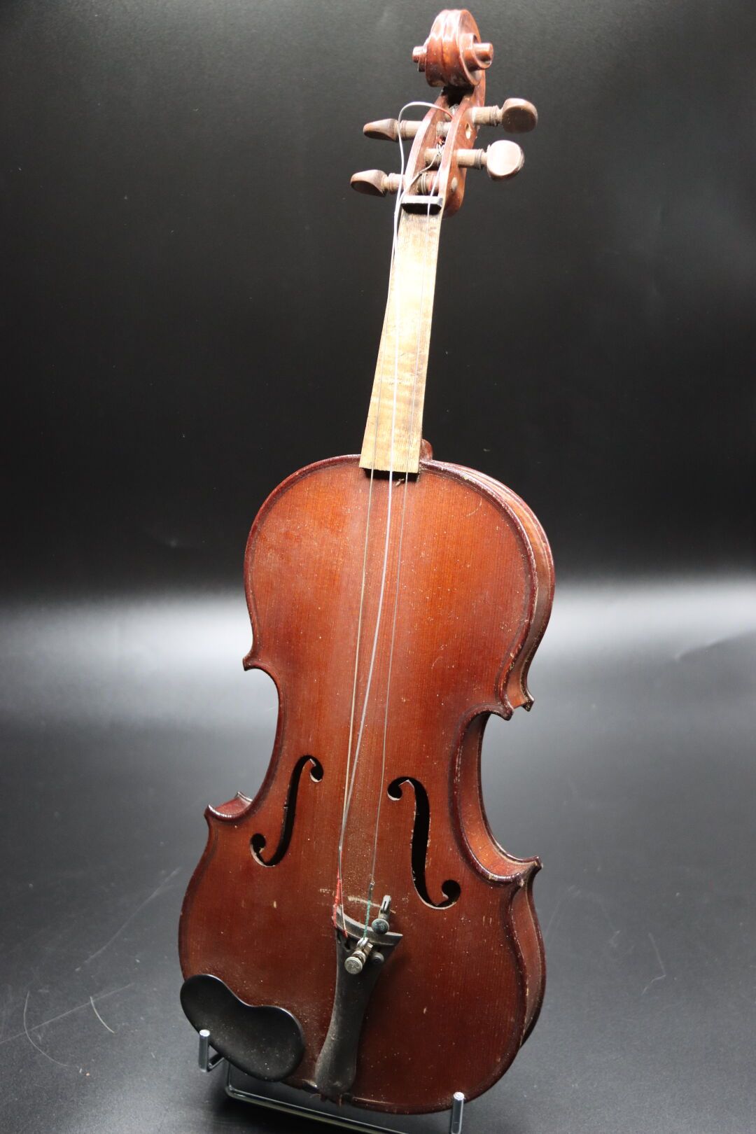 Null Violon 1/2 Mirecourt ~1920. 30,8 175.114. Mirecourt	~1920	

Bon état généra&hellip;