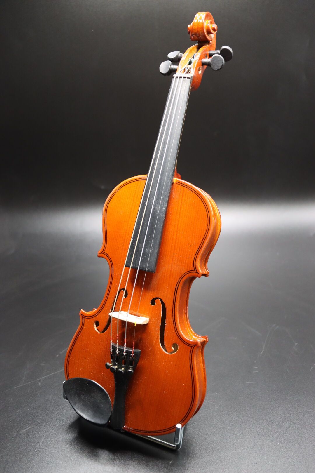 Null Violon 1/8 Chinois. Années 2000. Longueur du fond : 253 mm, Diapason : 140 &hellip;