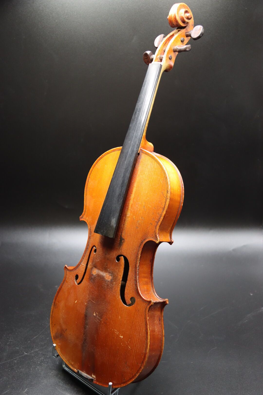 Null Violon 4/4 MIRECOURT XXe siècle. Longueur du fond : 360 mm, diapason : 195 &hellip;