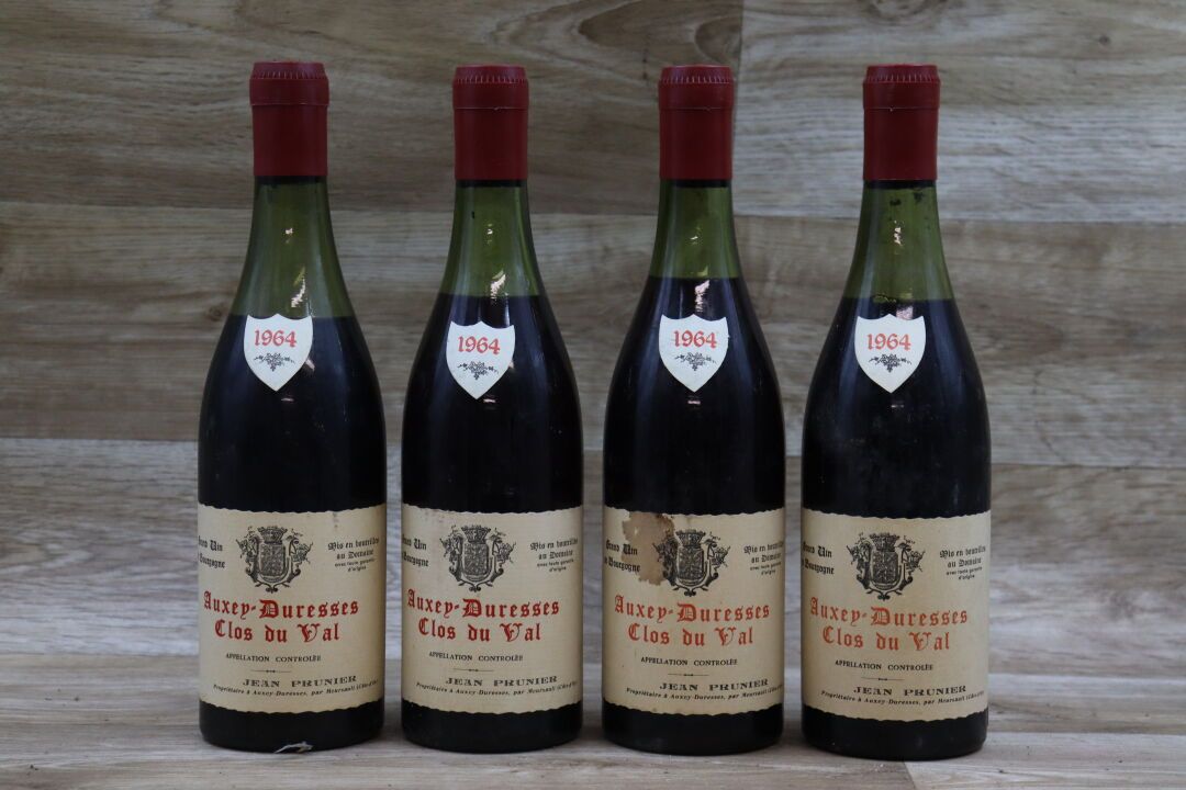 AUXEY DURESSES 1964 4 bouteilles de AUXEY DURESSES 1964, Clos du Val, Domaine Je&hellip;