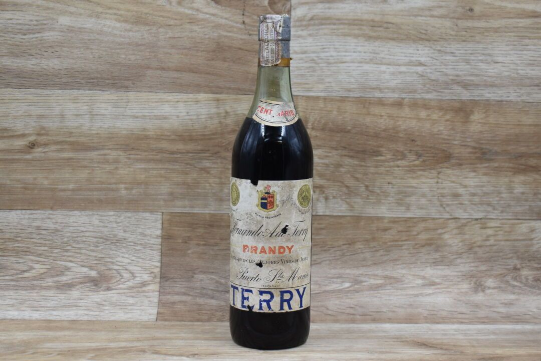 1bouteille de Brandy. 1 bouteille de Brandy Centenario Fernando A, de Terry (ver&hellip;