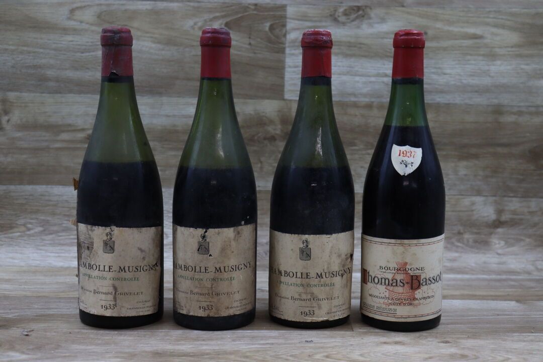 Lot Panaché 4 Bouteilles comprenant 1 bouteille Gevrey-Chambertin 1937, THOMAS B&hellip;