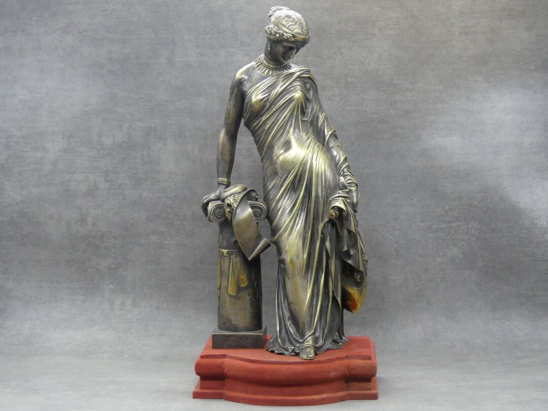 PRADIER James PRADIER (1790-1852) "Sapho et sa lyre" Bronze à patine dorée signé&hellip;