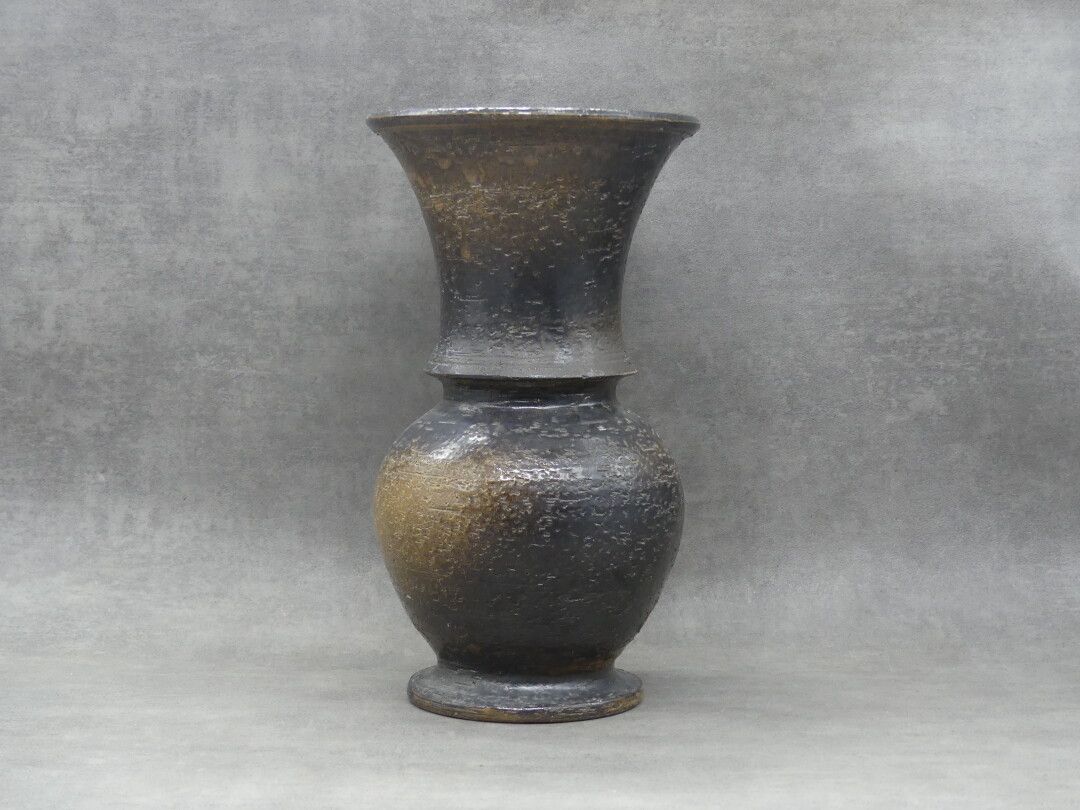 Jean MARAIS JEAN MARAIS. Vase with flared neck in black terracotta. Signed Heigh&hellip;